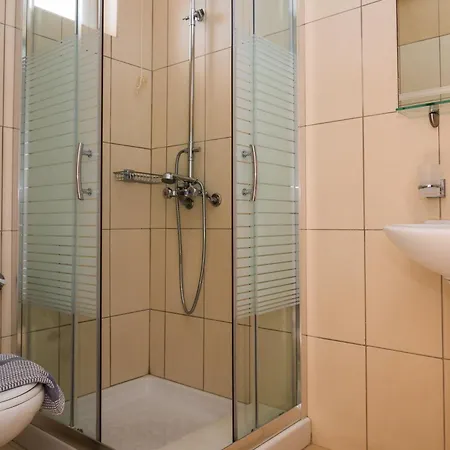 Macedonia Hotel 2*