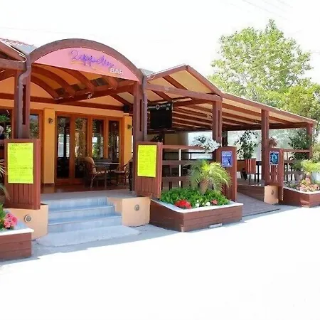Macedonia 2*